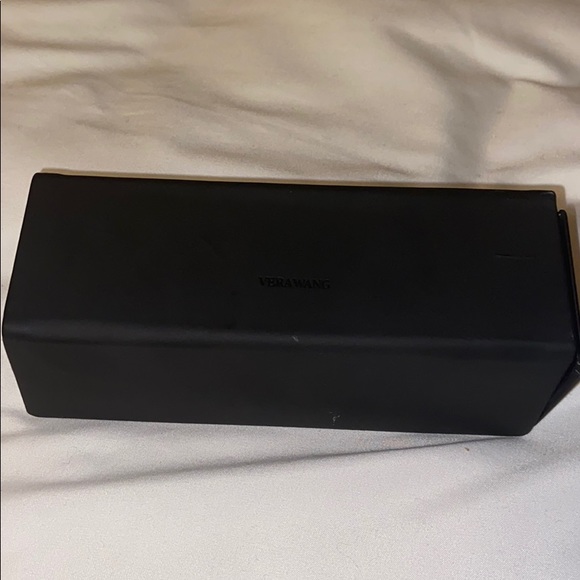 Vera Wang sunglasses - Picture 5 of 6